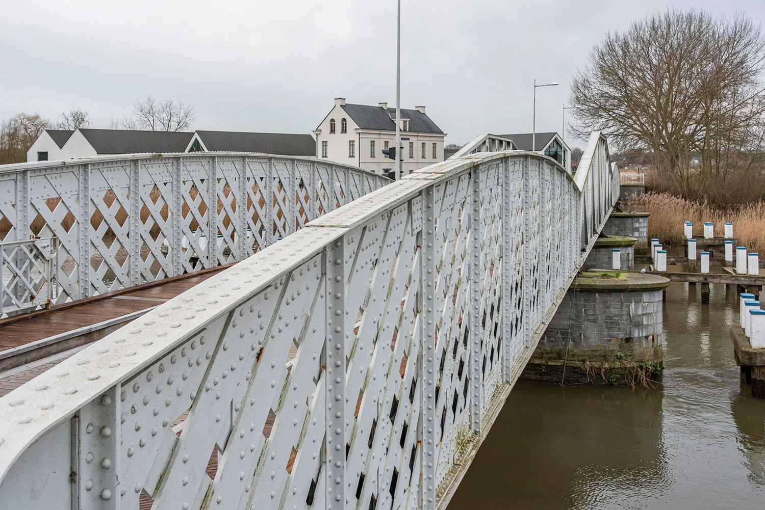 De Mirabrug als inspiratie voor het logo van De Koolputten